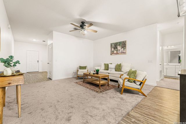 13536 LUNAR LGT, St Hedwig, TX 78152
