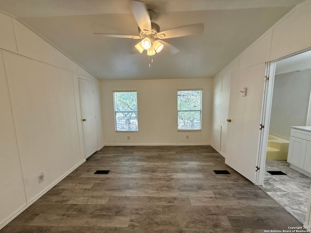 300 Pecos Road, Bandera, TX 78003