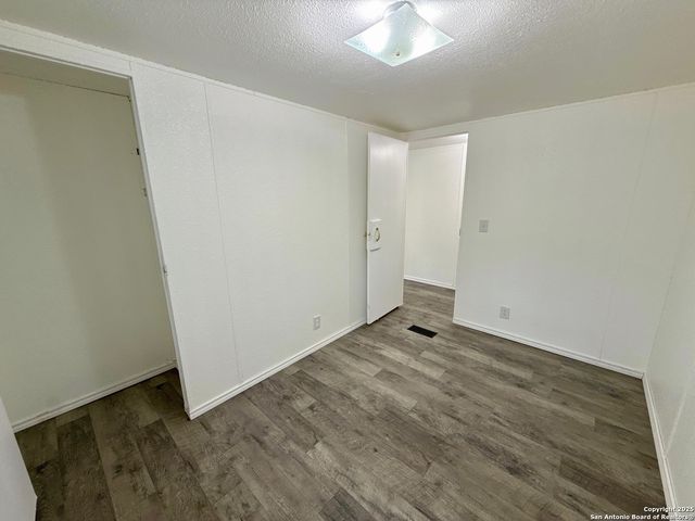 300 Pecos Road, Bandera, TX 78003