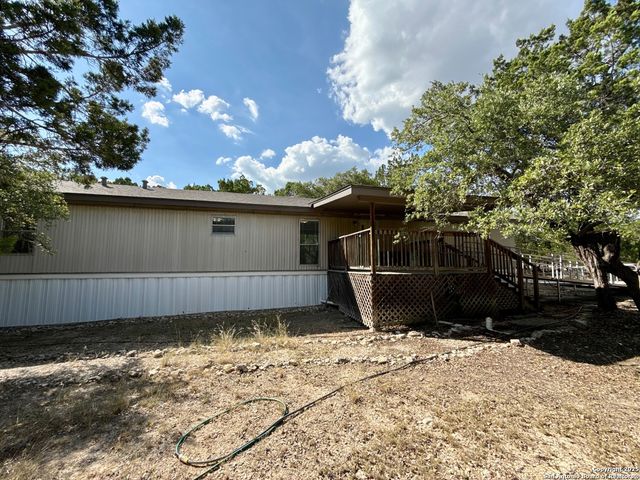 300 Pecos Road, Bandera, TX 78003