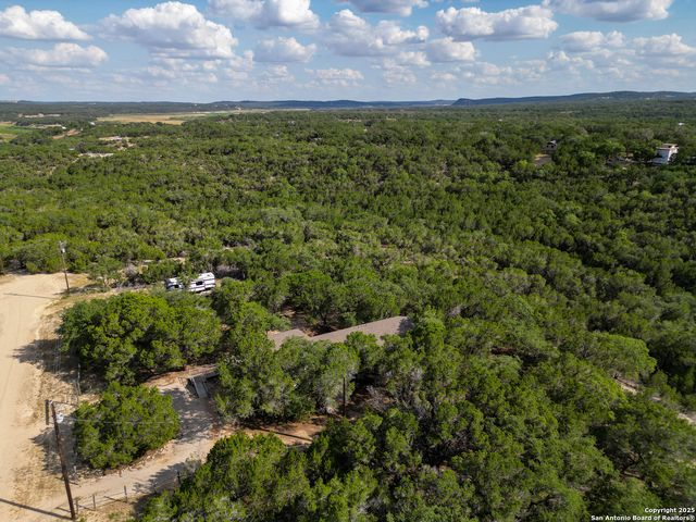 300 Pecos Road, Bandera, TX 78003