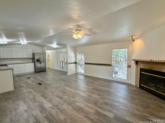 300 Pecos Road, Bandera, TX 78003