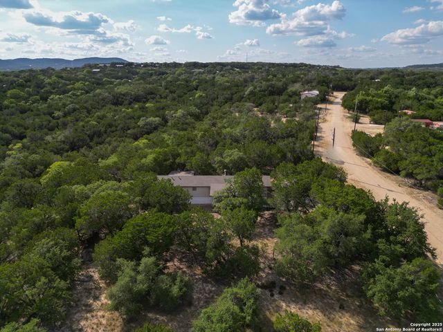 300 Pecos Road, Bandera, TX 78003