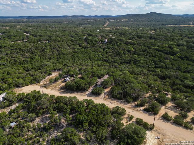 300 Pecos Road, Bandera, TX 78003
