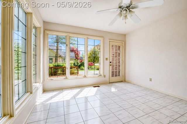 27966 Trailwood Court, Farmington, MI 48331