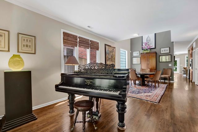 1727 W PETERSON Avenue, Chicago, IL 60660