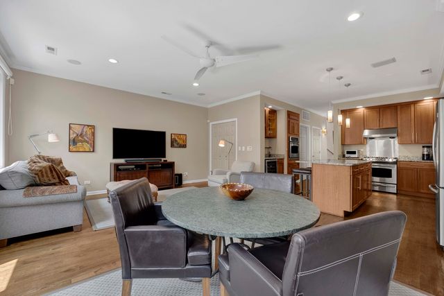 1727 W PETERSON Avenue, Chicago, IL 60660