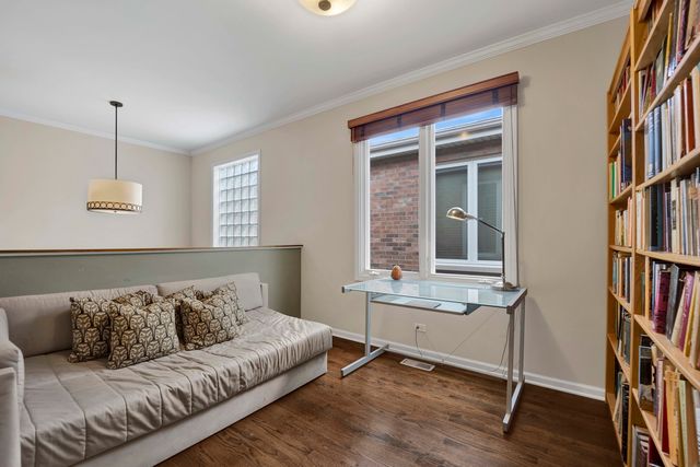 1727 W PETERSON Avenue, Chicago, IL 60660