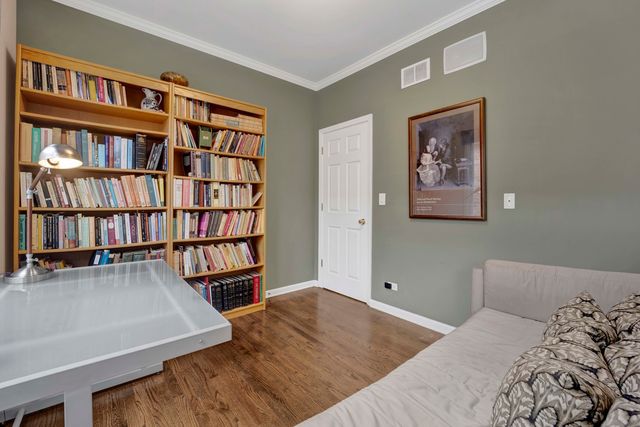 1727 W PETERSON Avenue, Chicago, IL 60660