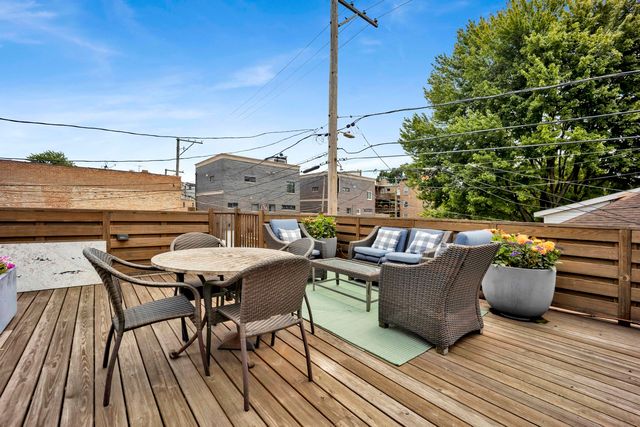 1727 W PETERSON Avenue, Chicago, IL 60660