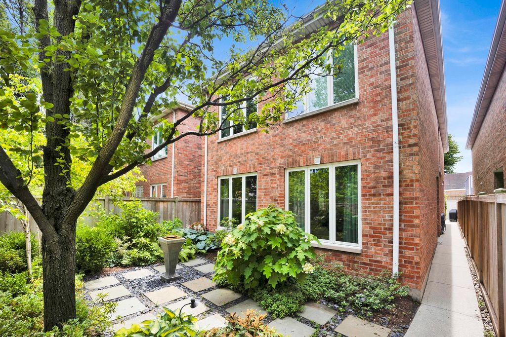 1727 W PETERSON Avenue, Chicago, IL 60660