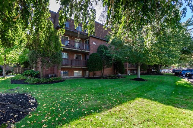 142 Kenrick 23, Boston, MA 02135