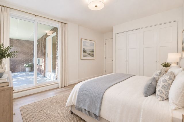 142 Kenrick 23, Boston, MA 02135