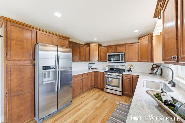 3297 Dogwood Lane, Zeeland, MI 49464