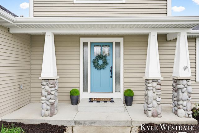 3297 Dogwood Lane, Zeeland, MI 49464
