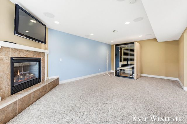 3297 Dogwood Lane, Zeeland, MI 49464