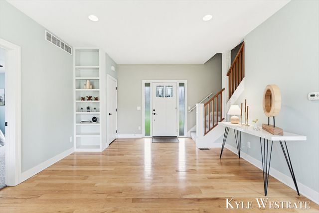 3297 Dogwood Lane, Zeeland, MI 49464