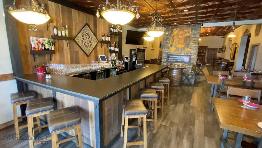 53 E Park Street, Butte, MT 59701 photo 4