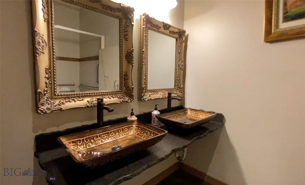 53 E Park Street, Butte, MT 59701 photo 44