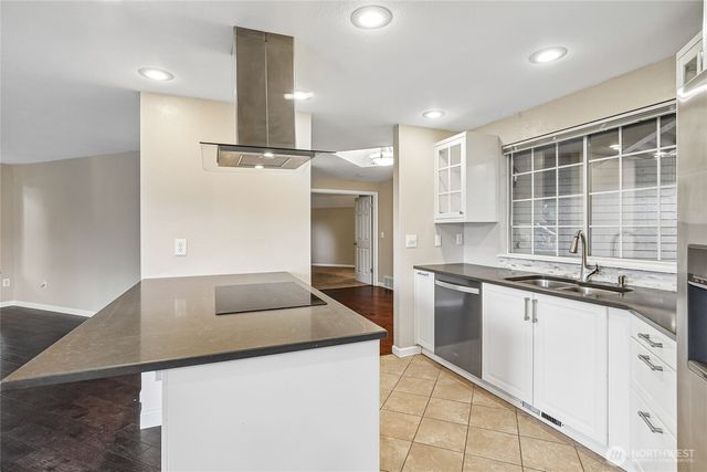 11641 NE 95th Street, Kirkland, WA 98033