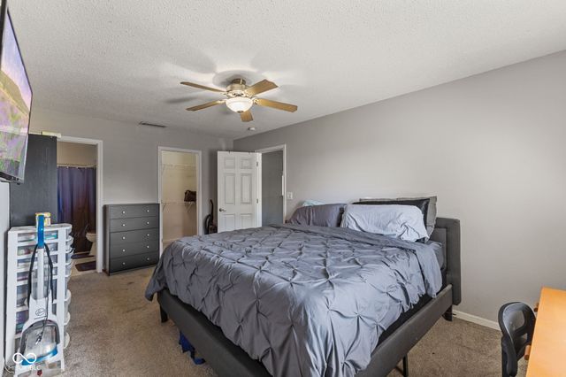 2227 Rolling Hill Court, Columbus, IN 47201