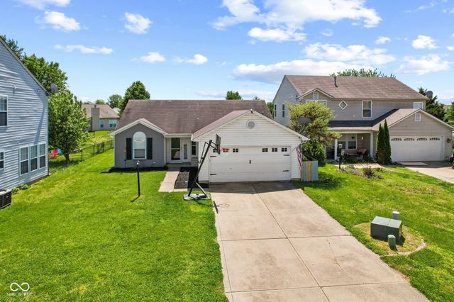 2227 Rolling Hill Court, Columbus, IN 47201