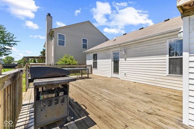 2227 Rolling Hill Court, Columbus, IN 47201