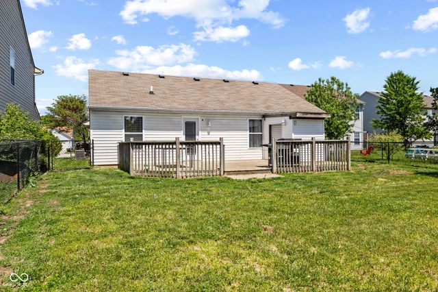 2227 Rolling Hill Court, Columbus, IN 47201