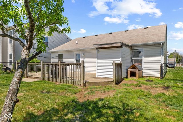 2227 Rolling Hill Court, Columbus, IN 47201