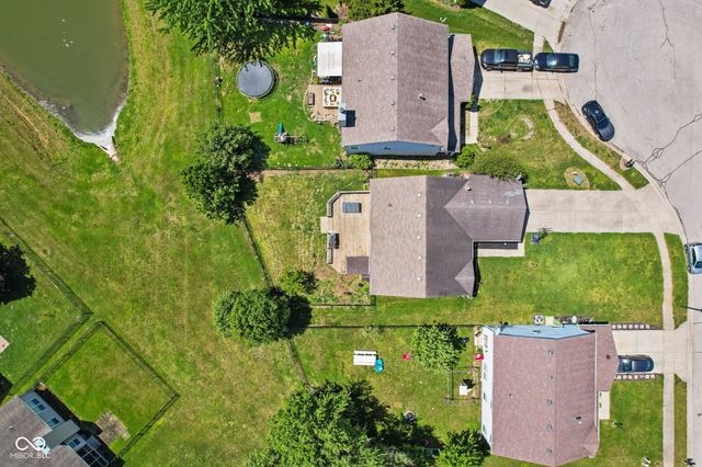2227 Rolling Hill Court, Columbus, IN 47201