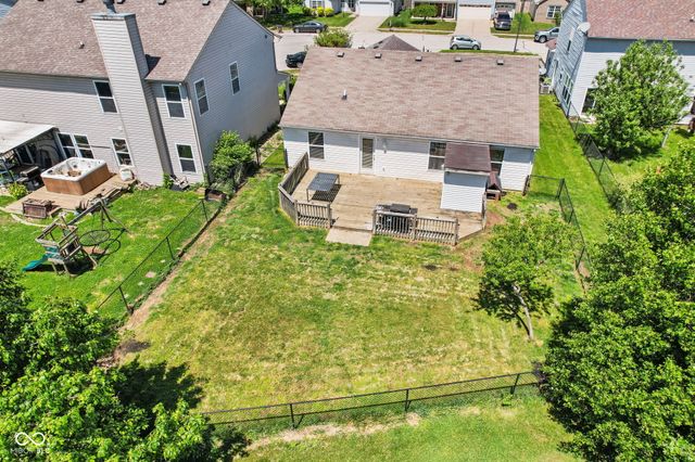 2227 Rolling Hill Court, Columbus, IN 47201