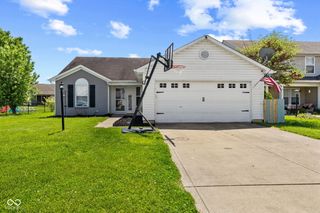 2227 Rolling Hill Court, Columbus, IN 47201