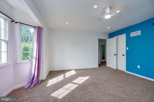 39-2 MINT TIER, Reading, PA 19606