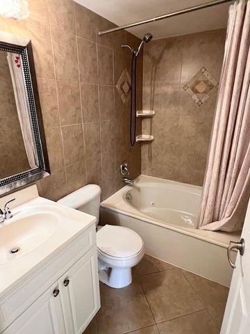 8189 Thames Boulevard D, Boca Raton, FL 33433
