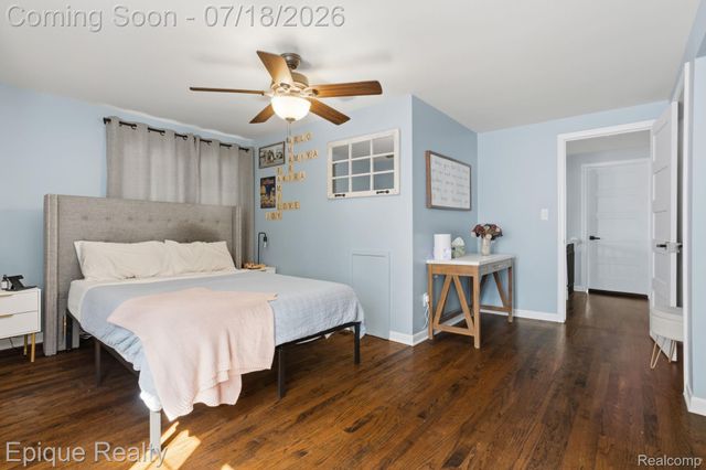 1206 Hawthorne Road, Grosse Pointe Woods, MI 48236