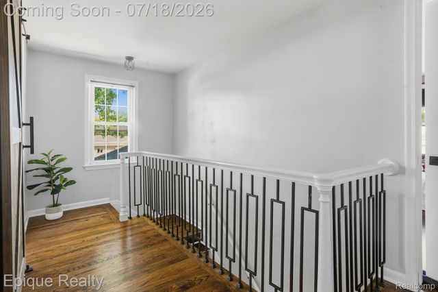 1206 Hawthorne Road, Grosse Pointe Woods, MI 48236