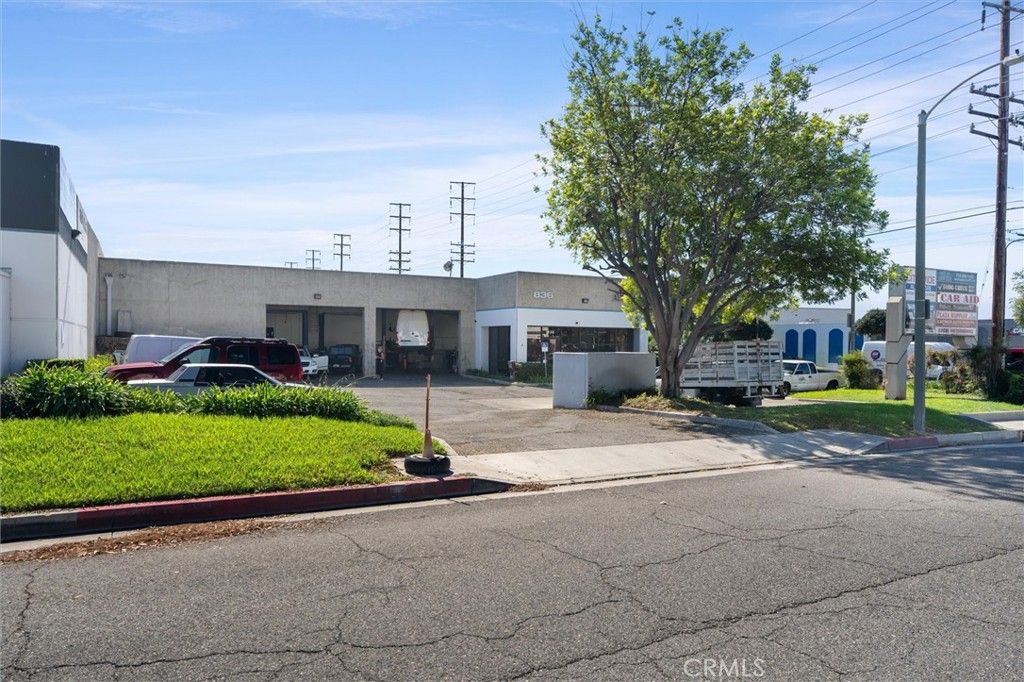 836 W Angus, Orange, CA 92868 — exterior