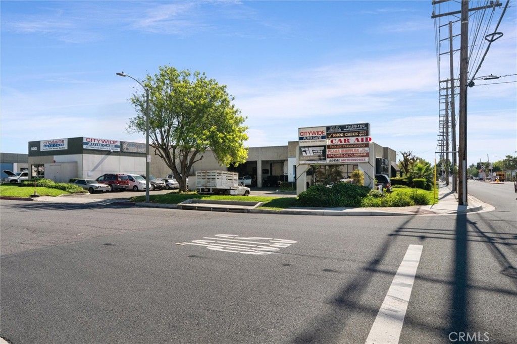 836 W Angus, Orange, CA 92868 — photo 3