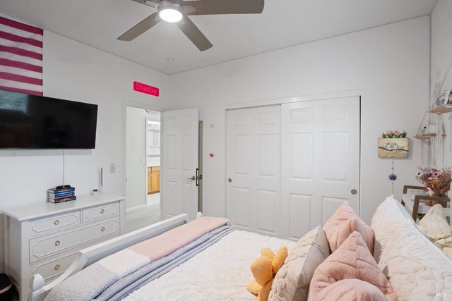 120 Eichten Ln, Penngrove, CA 94951