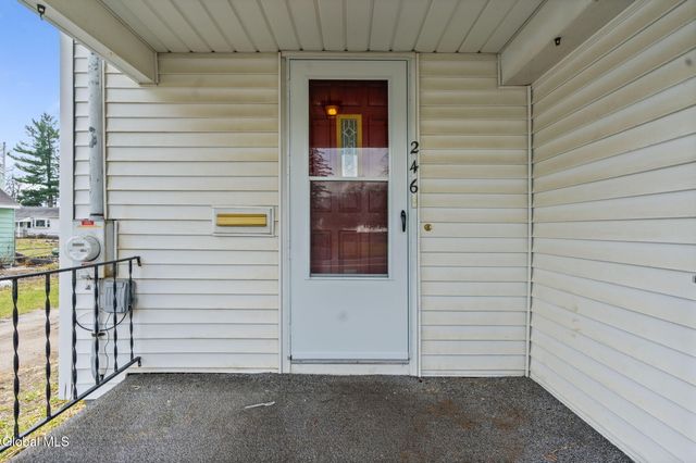 246 E Campbell Road, Rotterdam, NY 12303