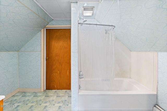 246 E Campbell Road, Rotterdam, NY 12303