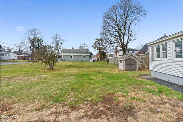 246 E Campbell Road, Rotterdam, NY 12303