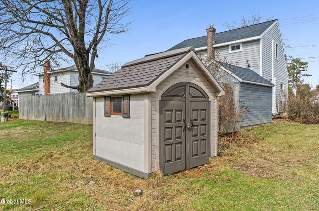 246 E Campbell Road, Rotterdam, NY 12303