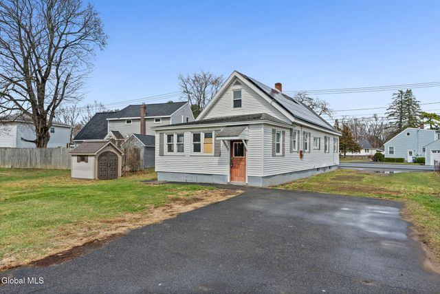 246 E Campbell Road, Rotterdam, NY 12303