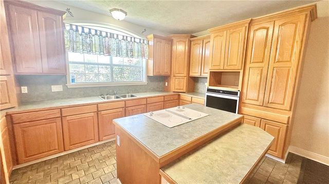 112 THORNWOOD Drive, Mansura, LA 71350