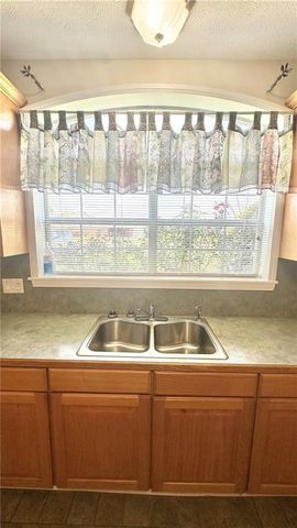 112 THORNWOOD Drive, Mansura, LA 71350