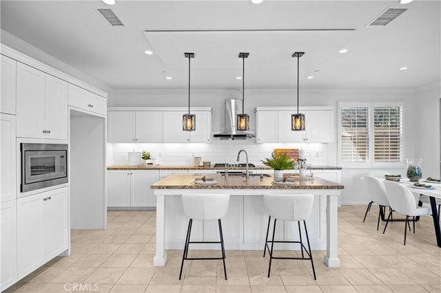 124 Gulfstream, Irvine, CA 92620