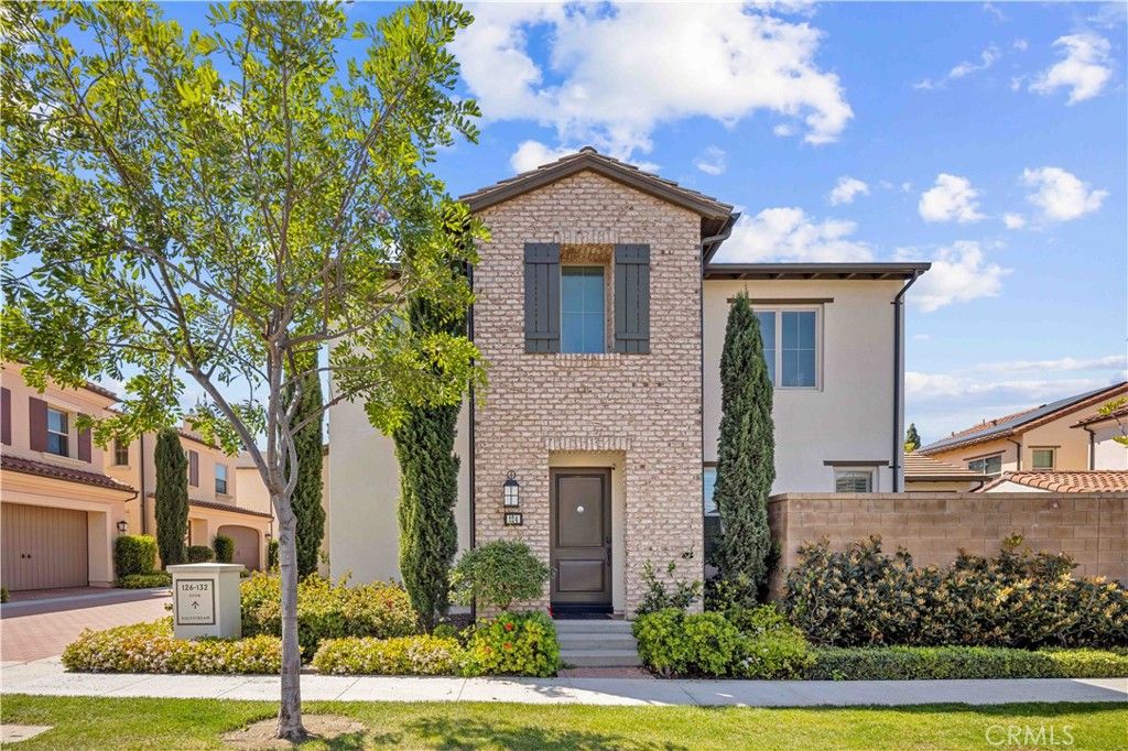124 Gulfstream, Irvine, CA 92620