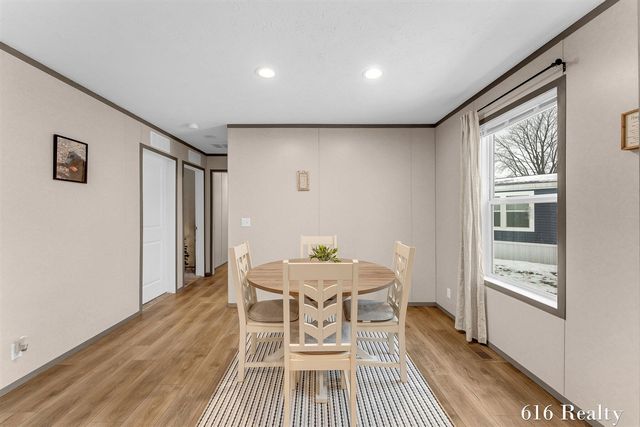 1285 Ashbrook Street, Belmont, MI 49306