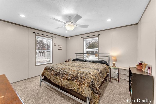 1285 Ashbrook Street, Belmont, MI 49306